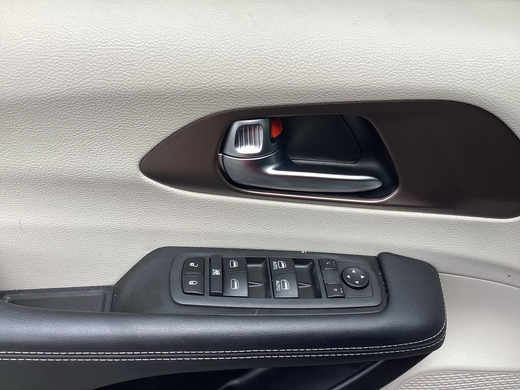 Used 2022 Gray Chrysler LX image 35