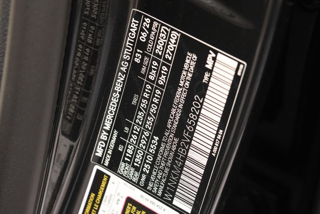 Used 2027  Mercedes-Benz GLC 300 image 38