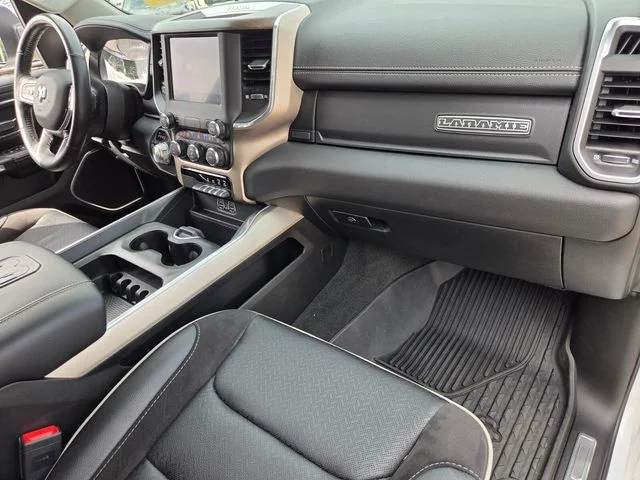 Used 2022 White Ram Laramie image 18