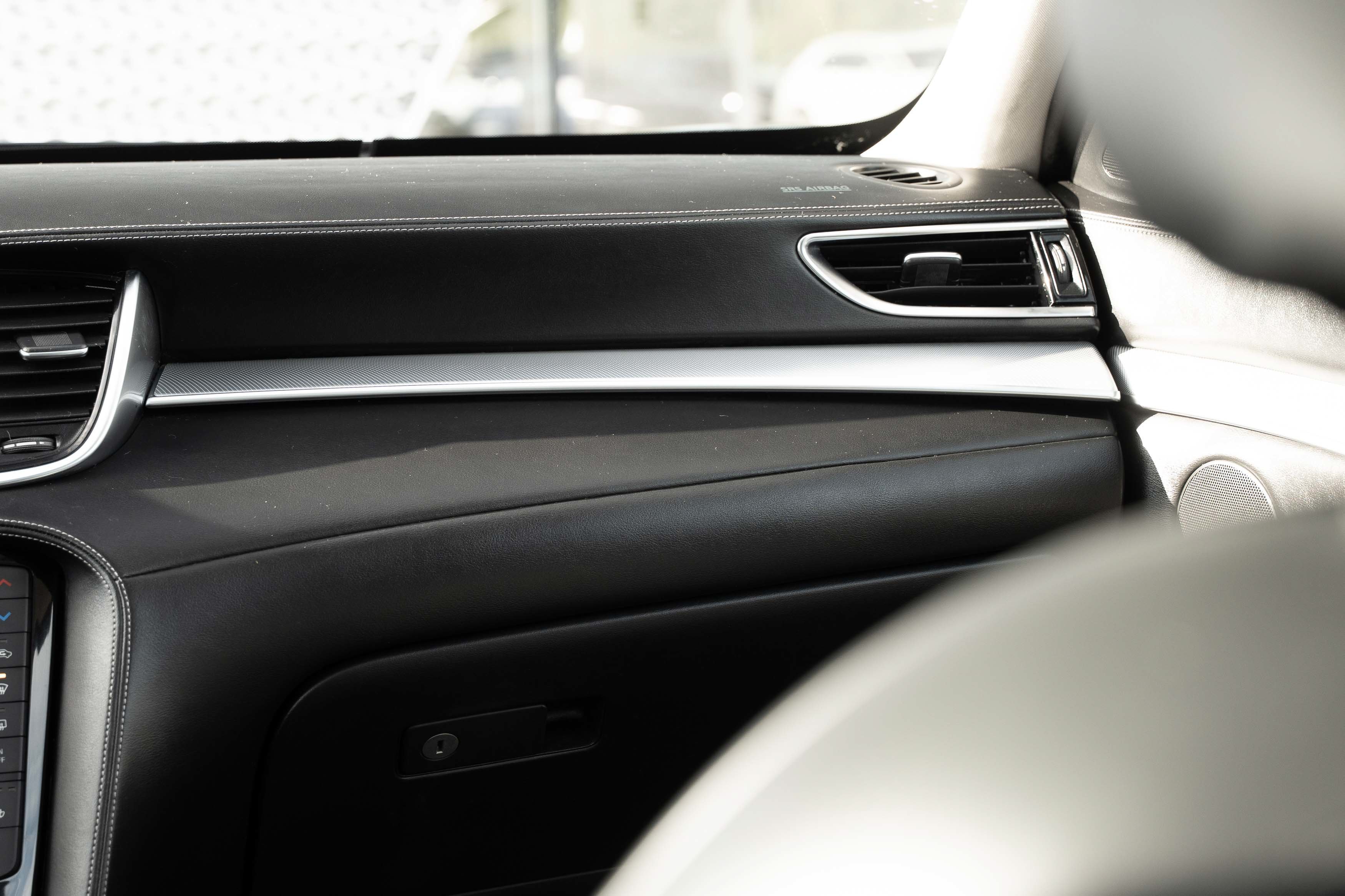 Used 2019 Black Obsidian INFINITI LUXE image 12