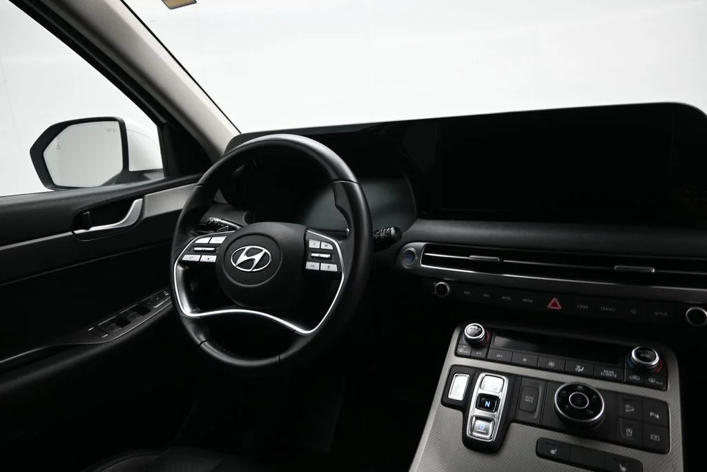 Certified Used 2024 Hyper White Hyundai XRT image 17