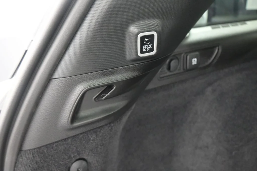 Used 2024 White Jeep Overland image 44