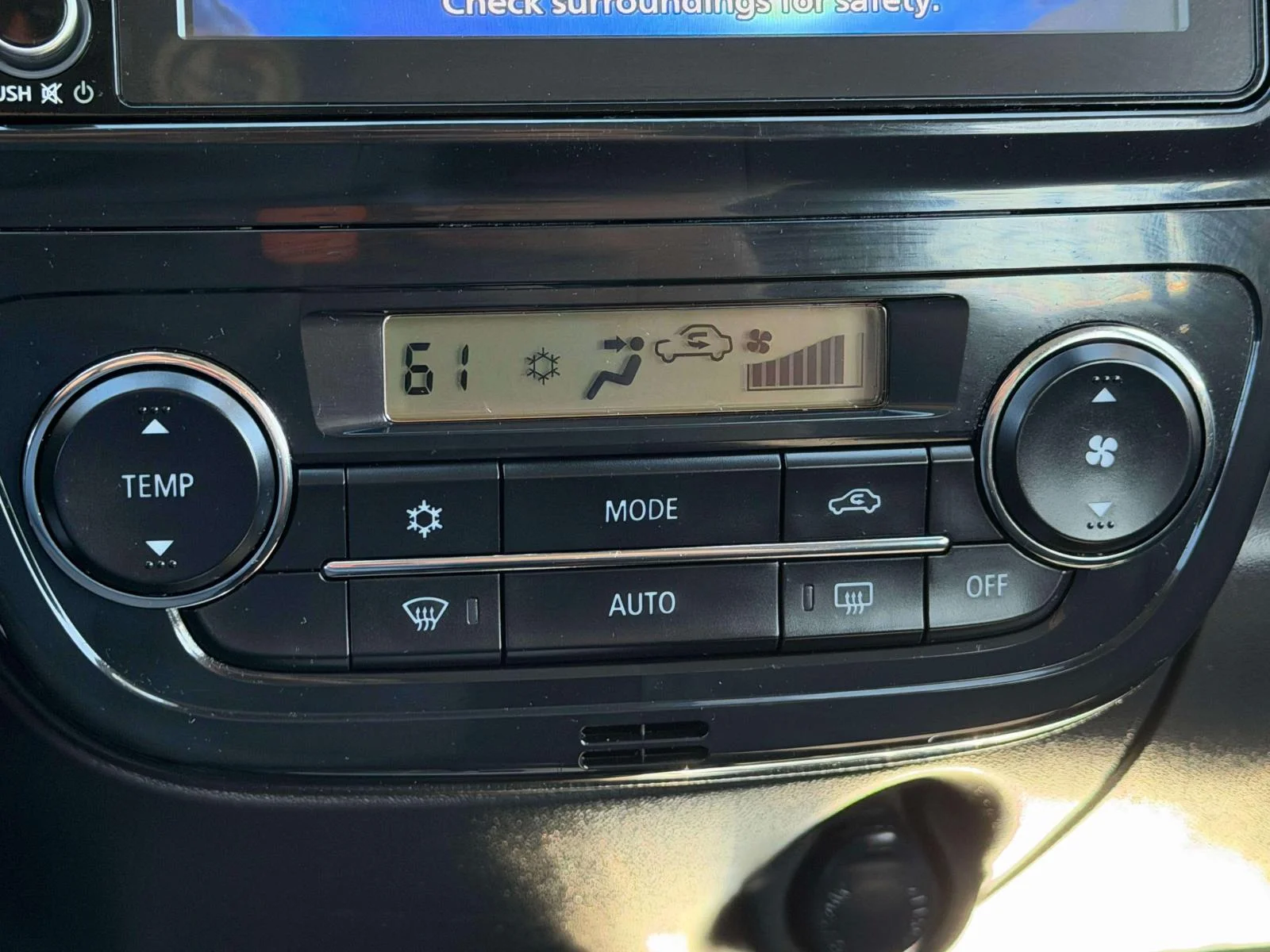 Used 2024 Sapphire Blue Metallic Mitsubishi ES image 19