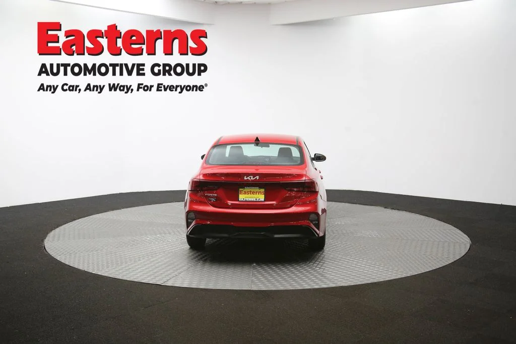Used 2023 Red Kia LXS image 35