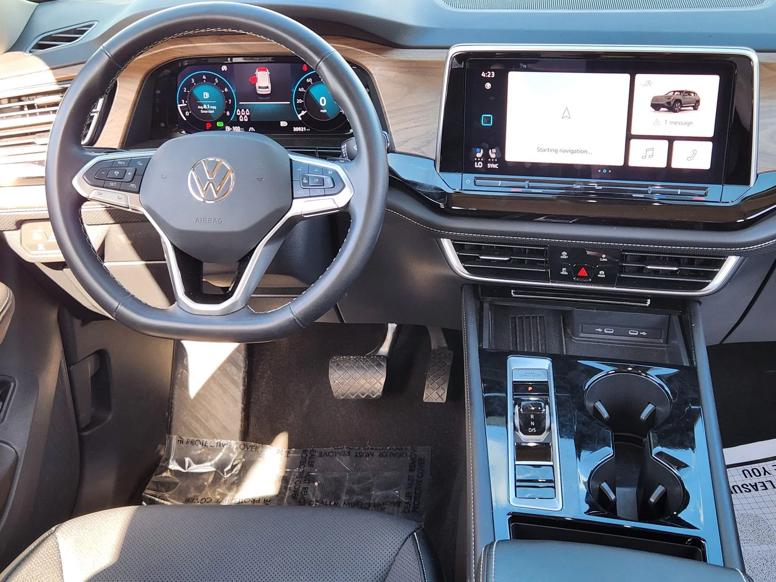 Used 2025 Gray Volkswagen 2.0T SE w/Technology image 26