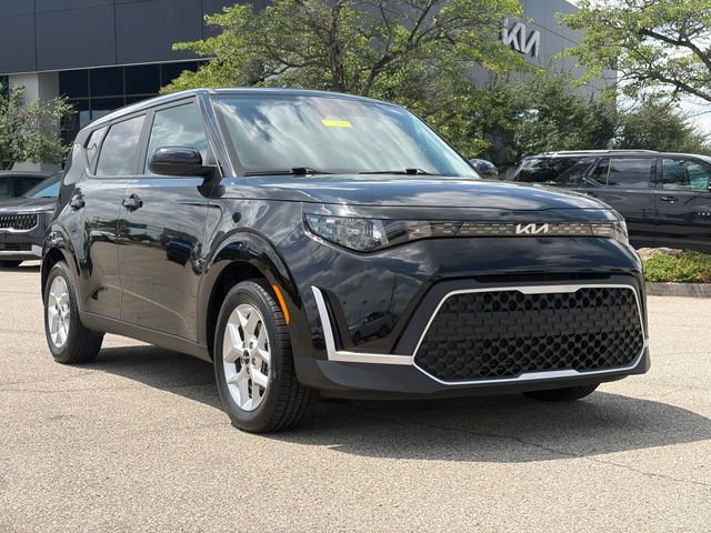 2024 Kia Soul 2.0L LX IVT's photo