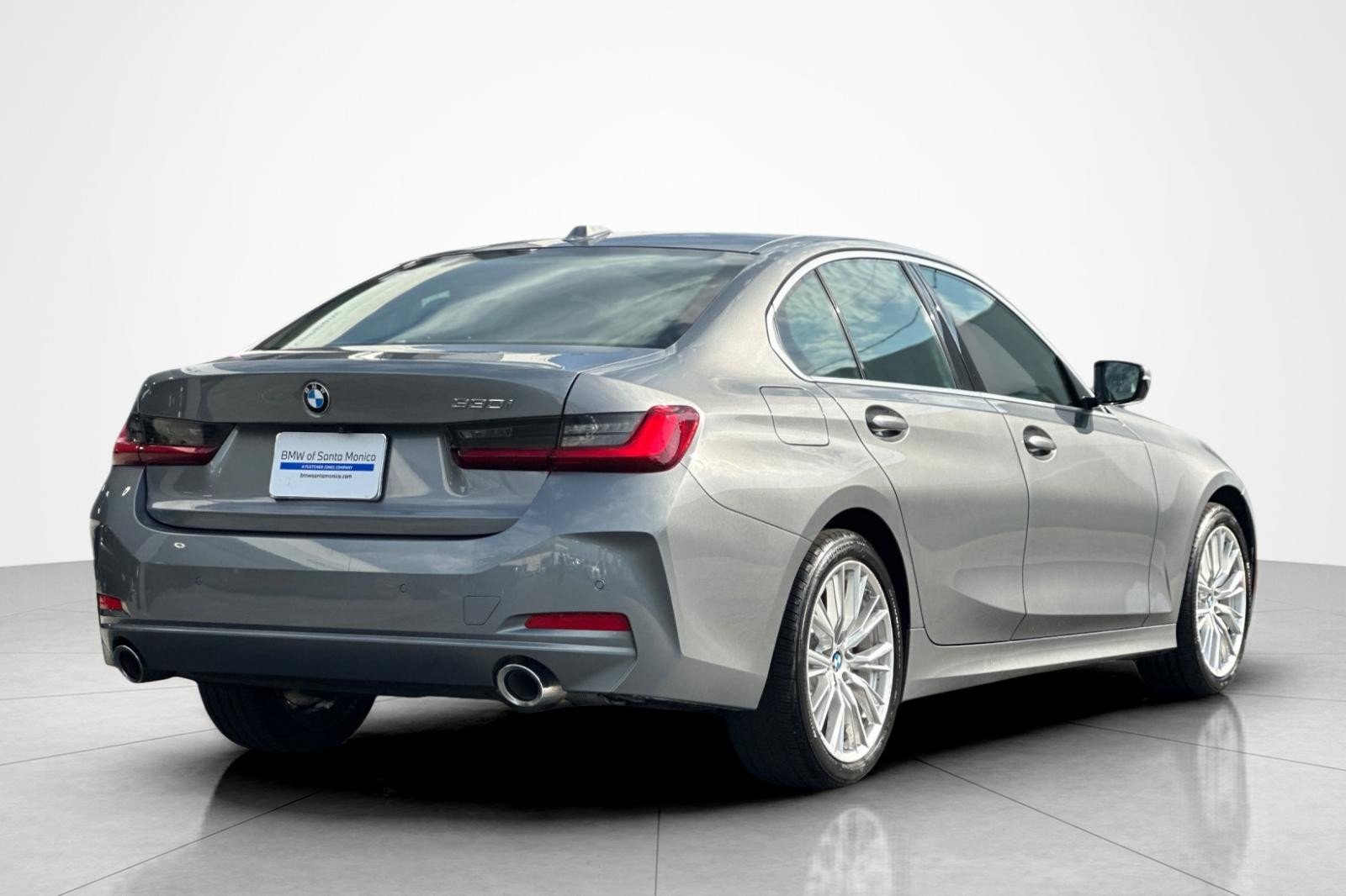 Used 2024 Skyscraper Grey Metallic BMW 330i image 5