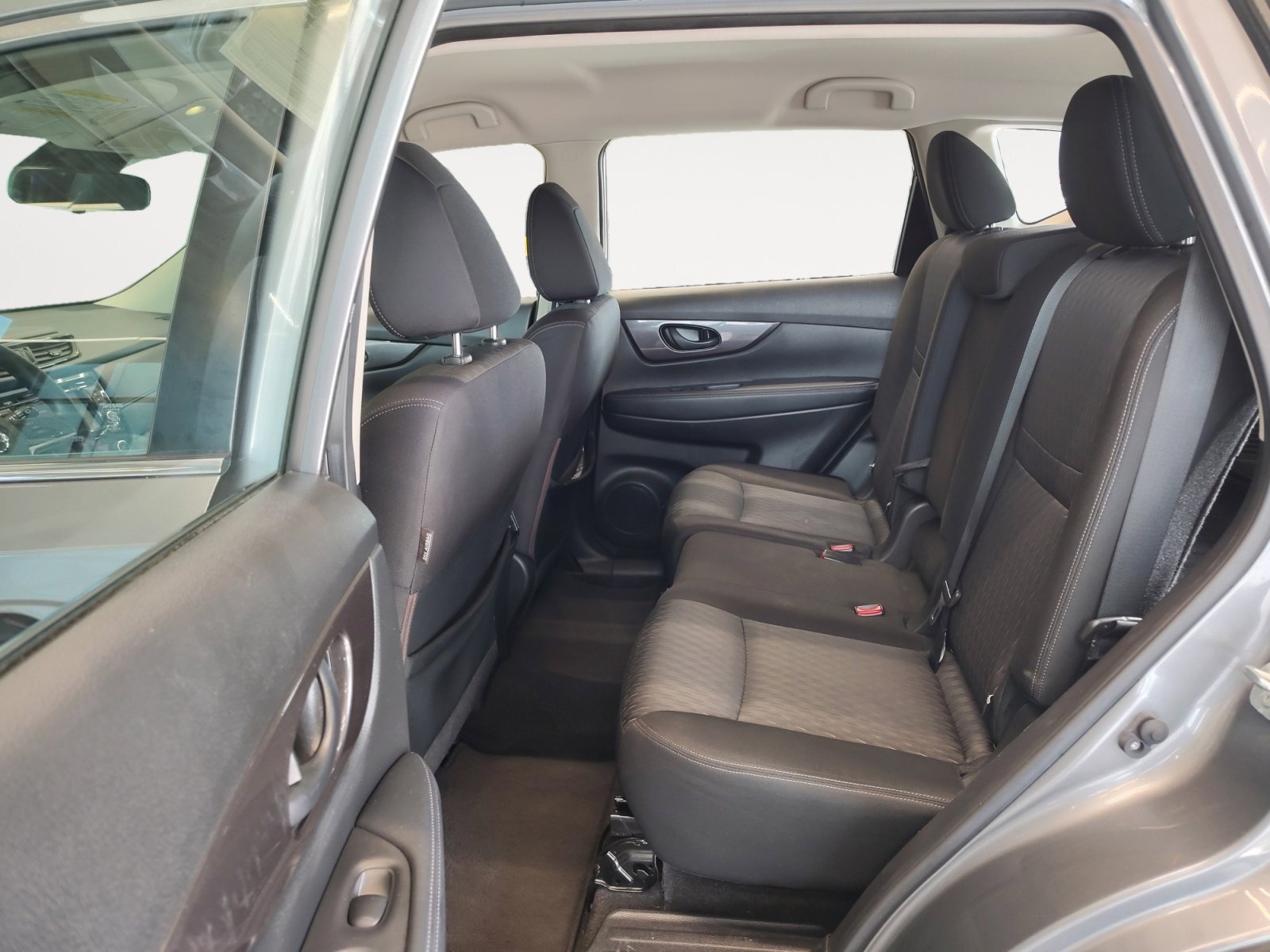 Used 2019 Gun Metallic Nissan S image 23