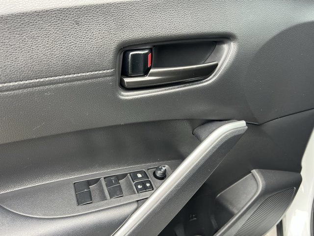 Used 2024  Toyota LE image 12
