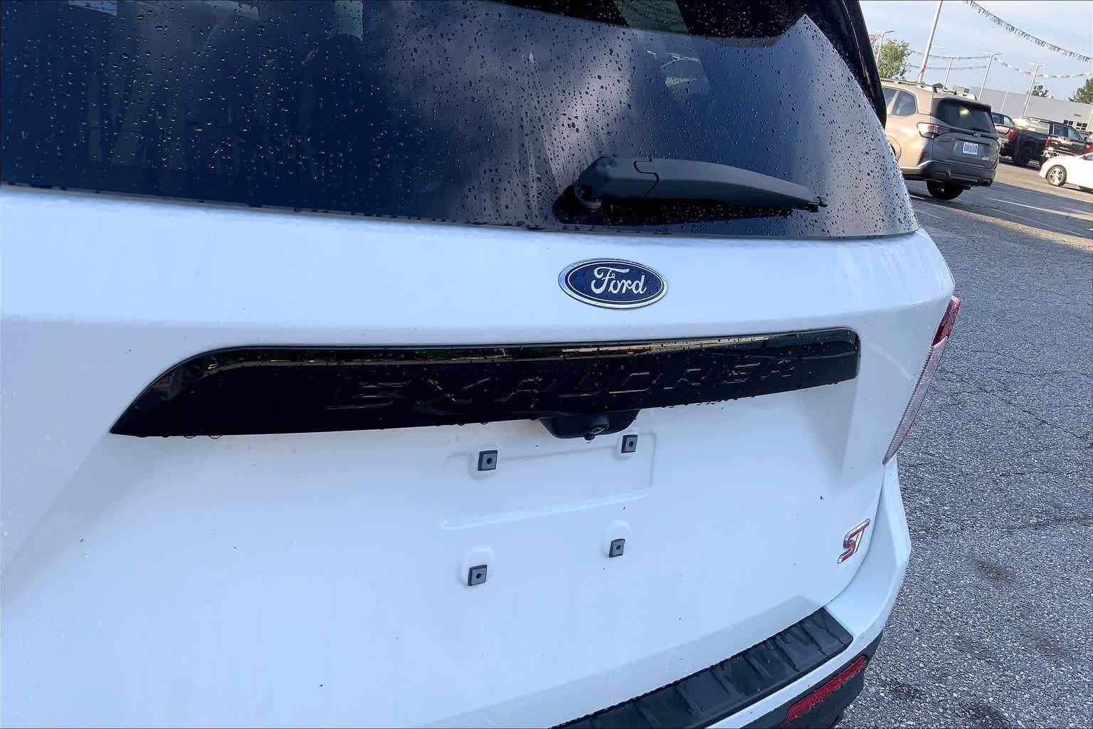 Used 2022 Star White Metallic Tri-Coat Ford ST image 30