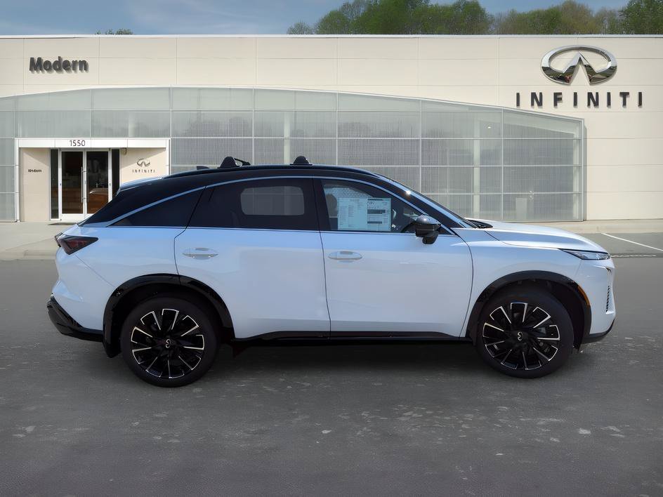 New 2027 2T RAD WHT INFINITI AUTOGRAPH image 4