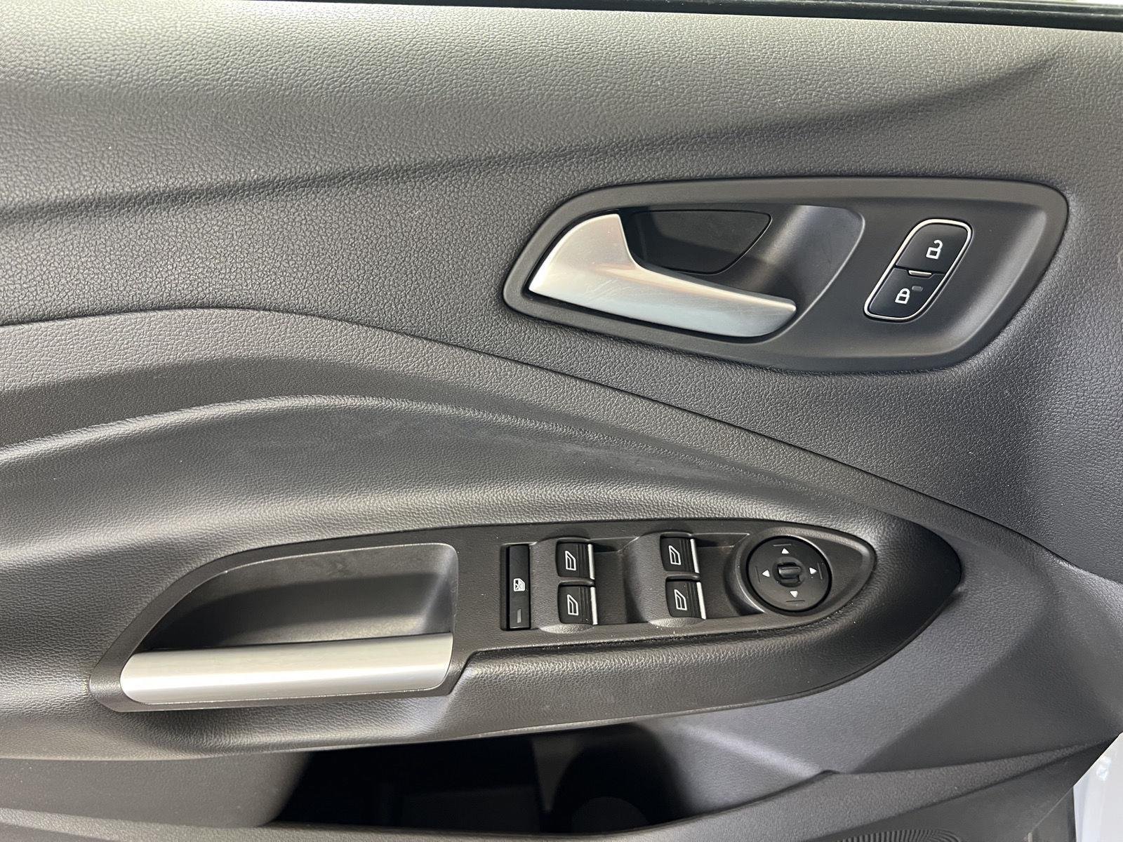 Used 2019 Oxford White Ford SEL image 8