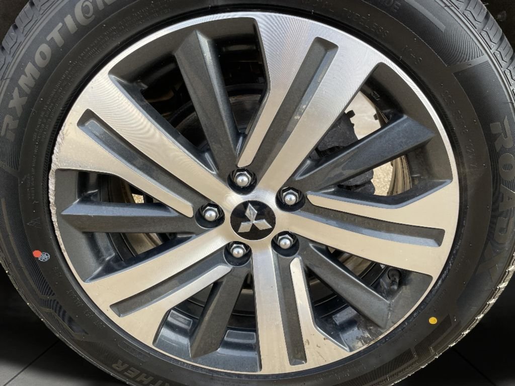 Used 2024  Mitsubishi 2.0 ES image 27