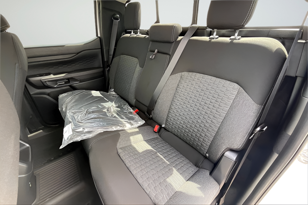 New 2026 Oxford White Ford XLT image 22
