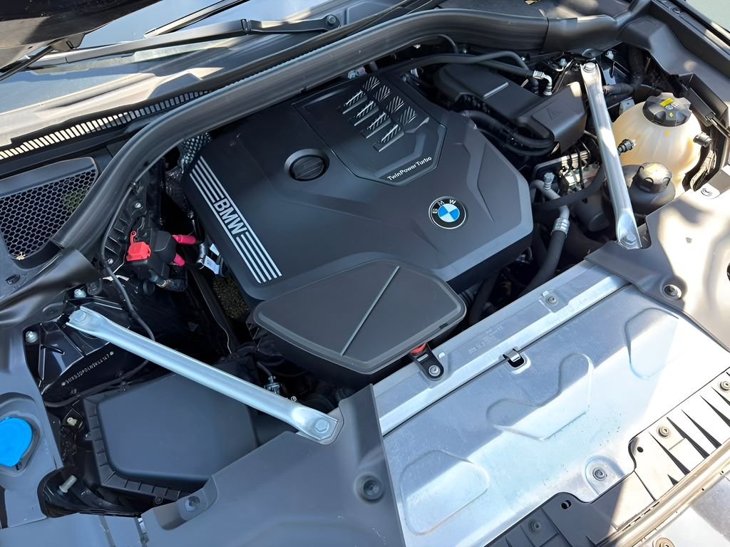 Used 2022 Black BMW xDrive30i image 24