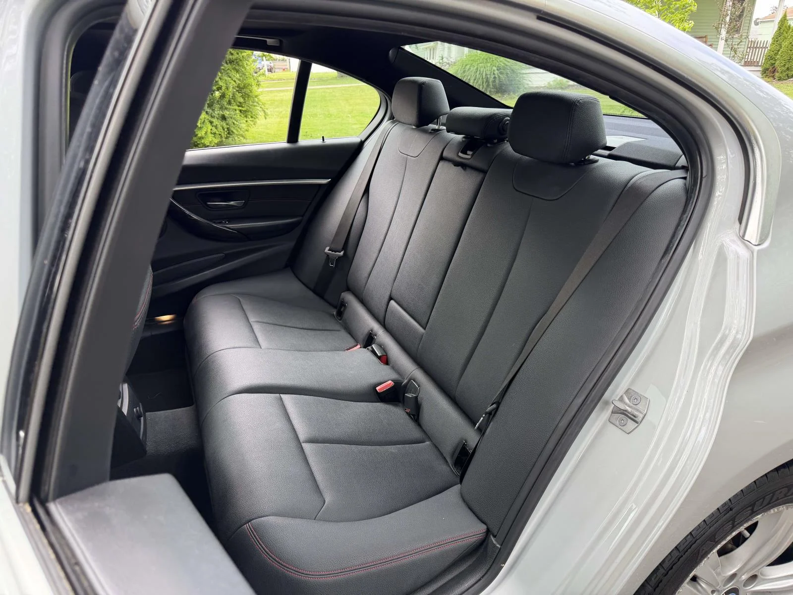 Used 2018 Silver BMW 330i xDrive image 15