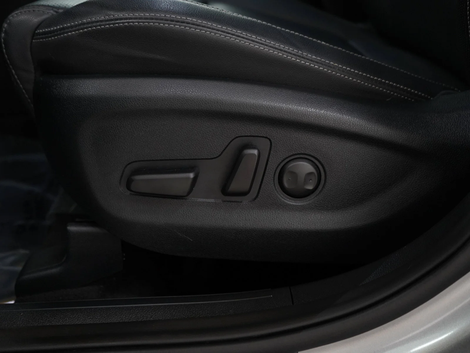 Used 2022 Steel Gray Kia EX AWD Technology Package image 30