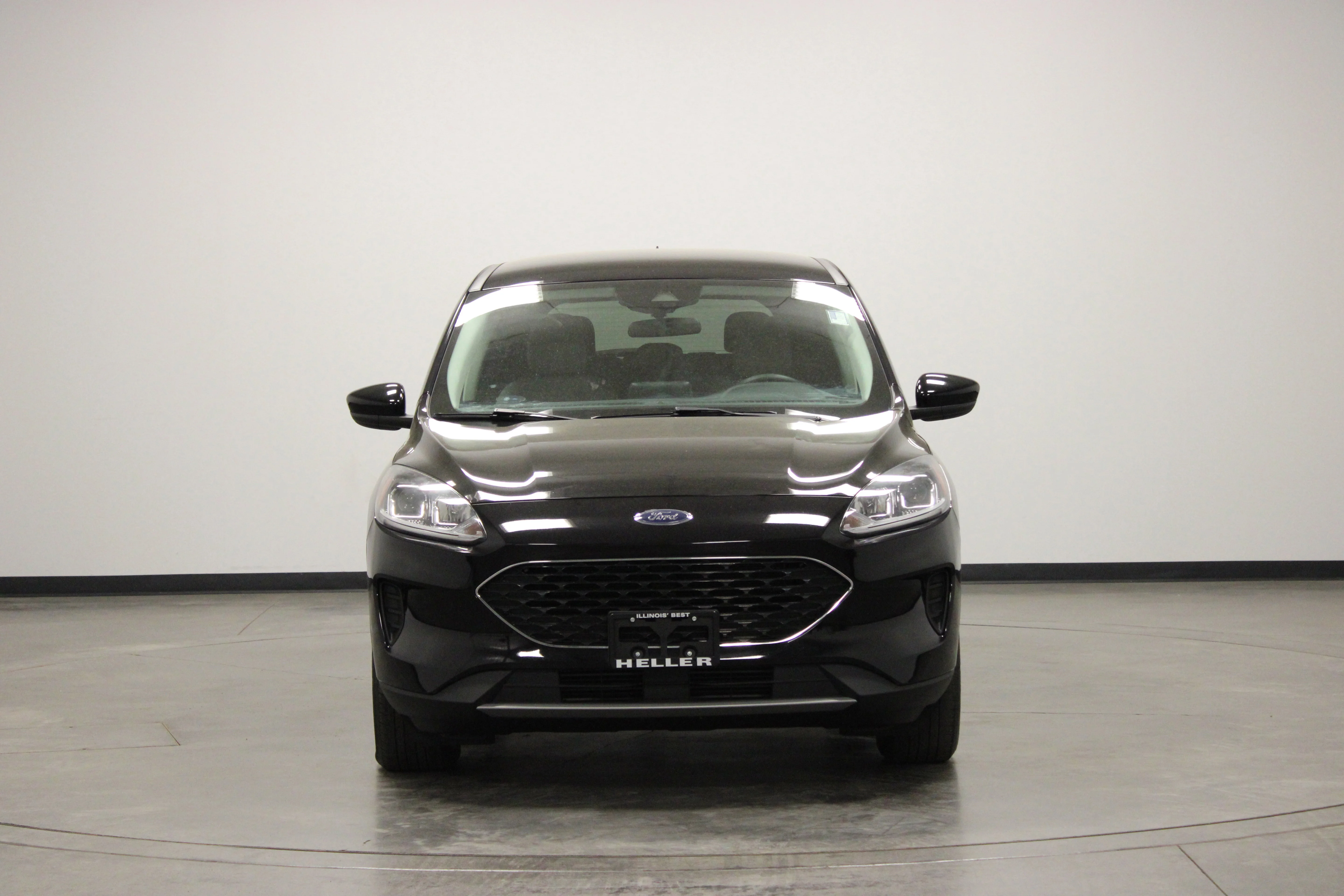 Used 2021 Agate Black Metallic Ford SE image 3