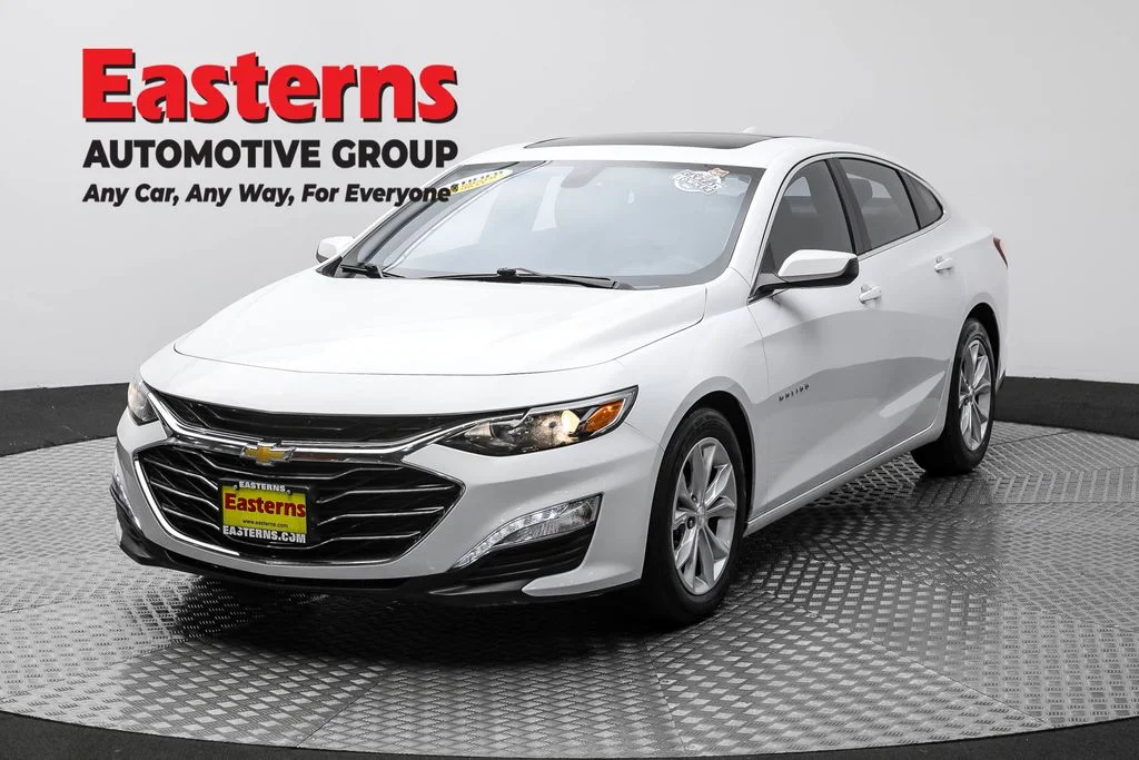 Used 2022 White Chevrolet LT image 1