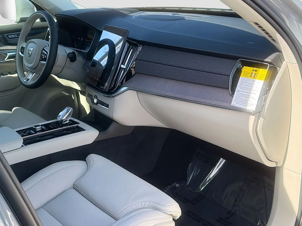 2026 Volvo XC90 Ultra - Photo 32