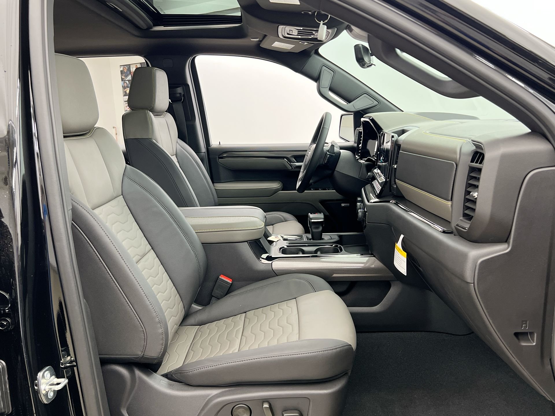 2026 Chevrolet Silverado 1500 ZR2 - Photo 86