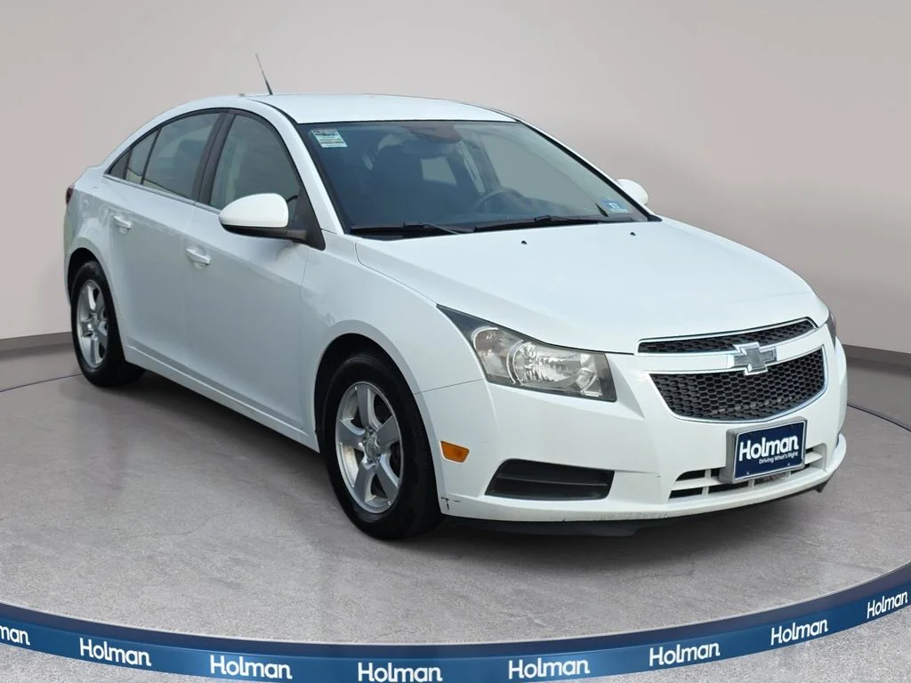 Used 2014 Summit White Chevrolet 1LT image 4