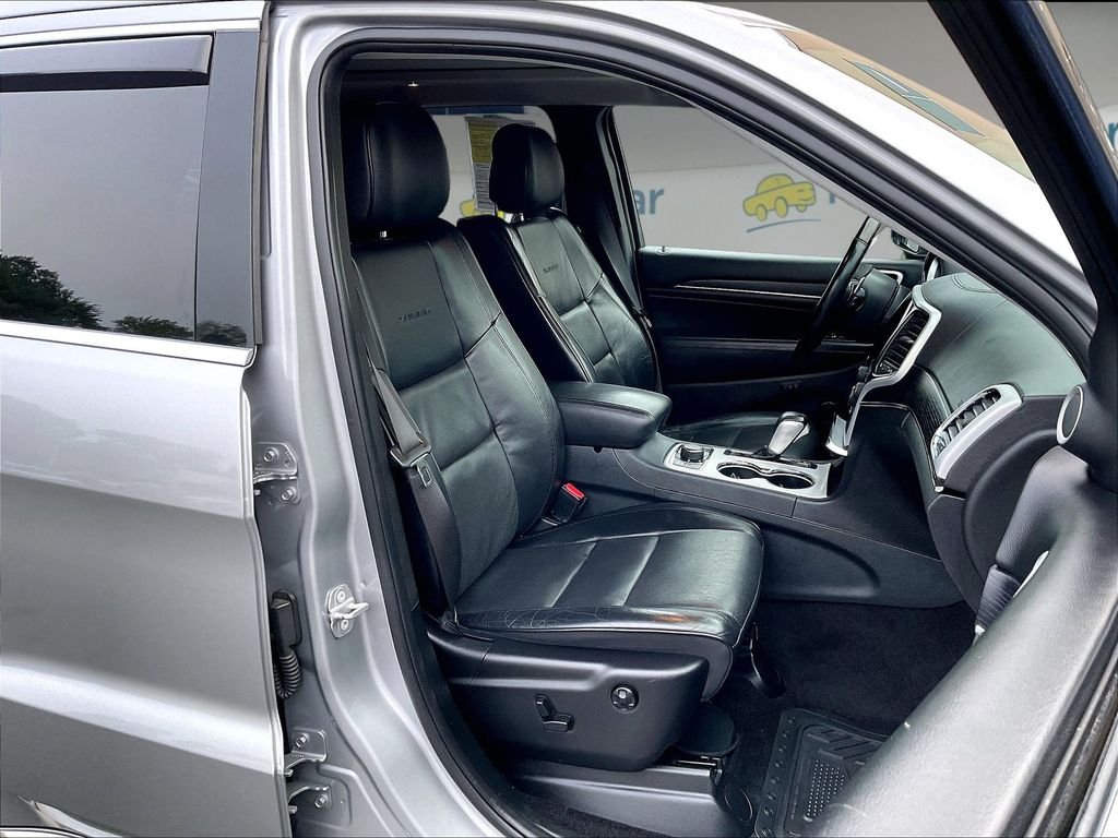 Used 2018 Billet Silver Metallic Clearcoat Jeep Summit image 11
