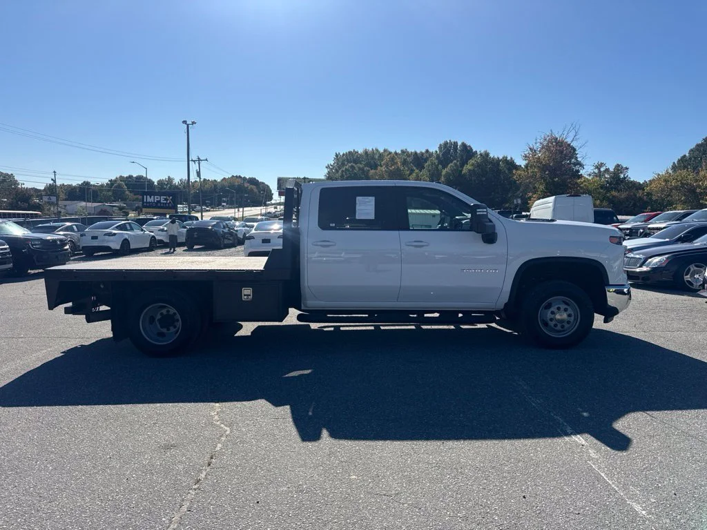 Used 2024 White Chevrolet LT image 6