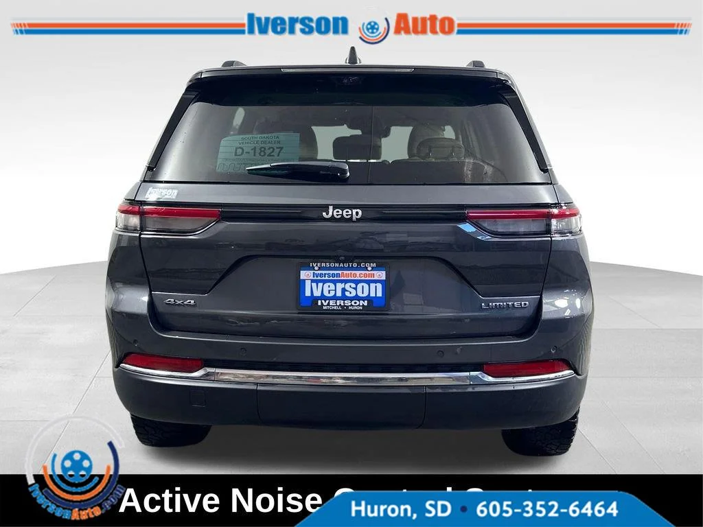 Used 2022 Baltic Gray Metallic Clearcoat Jeep Limited image 10