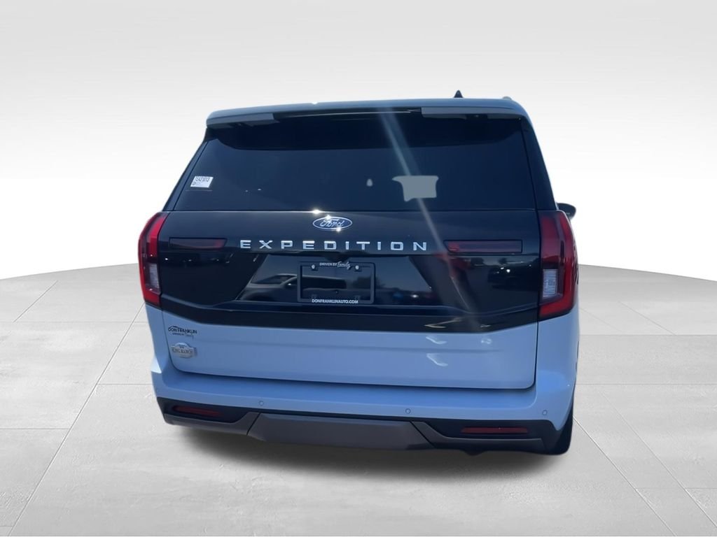 New 2026 Space Silver Metallic Ford King Ranch® image 7