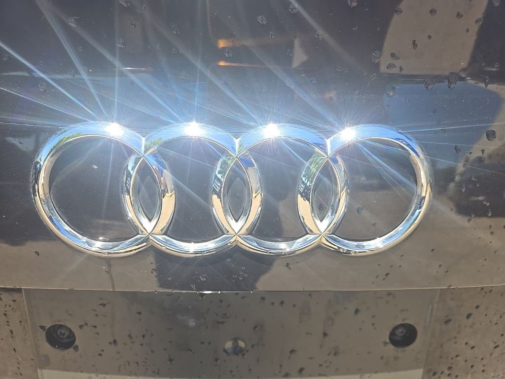 Used 2014  Audi 4.0T image 6