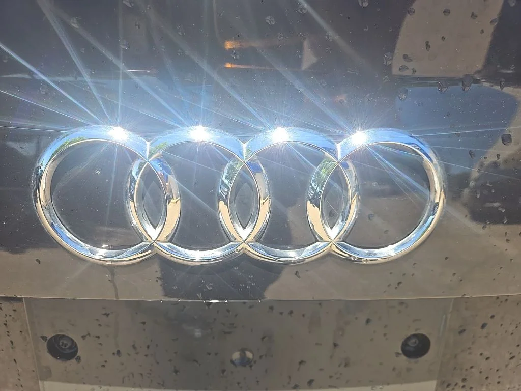 Used 2014  Audi 4.0T image 6