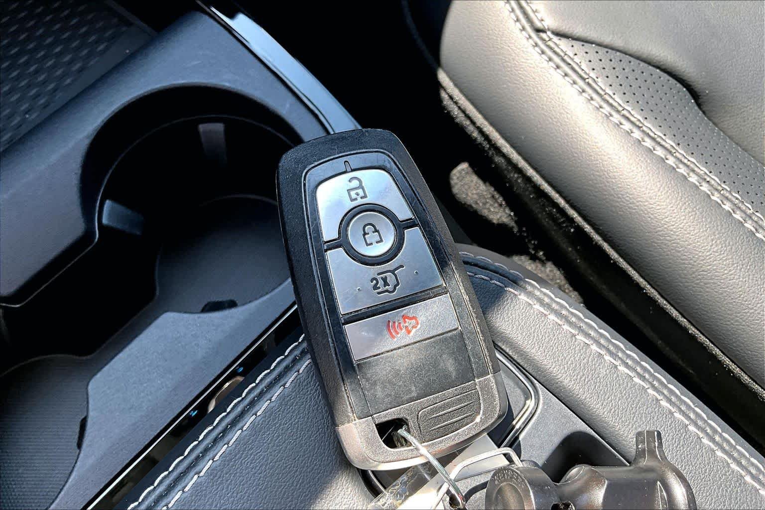 Used 2023 Star White Metallic Tri-Coat Ford Premium image 14