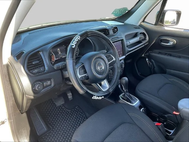 Used 2023 White Jeep Altitude image 18