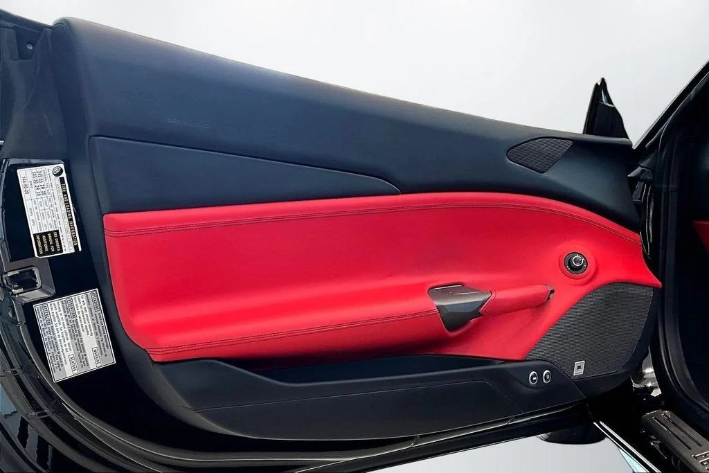 Used 2017 Nero Ferrari  image 17