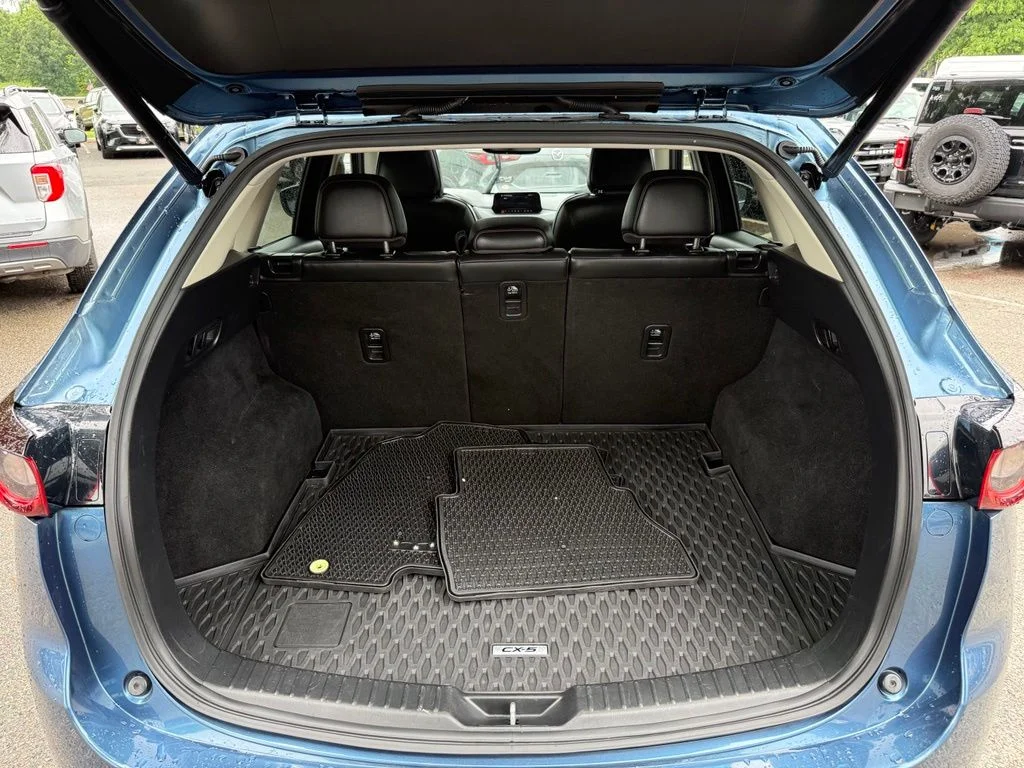 Used 2019 Blue Mazda Grand Touring image 28