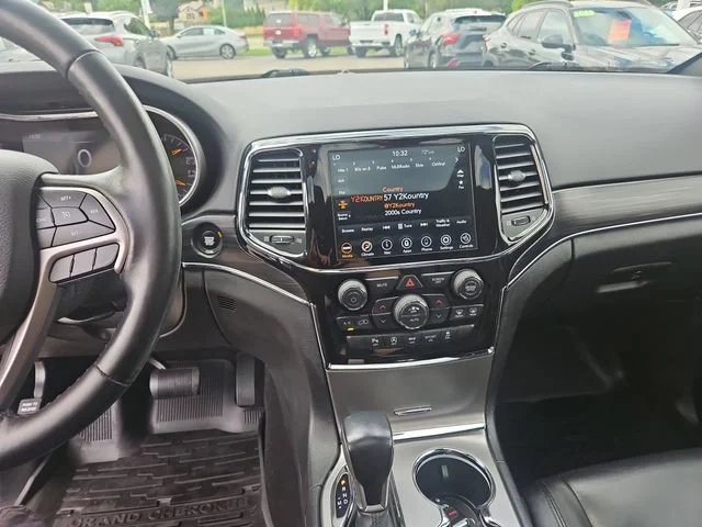 Used 2021 Red Jeep Limited 4x4 image 18
