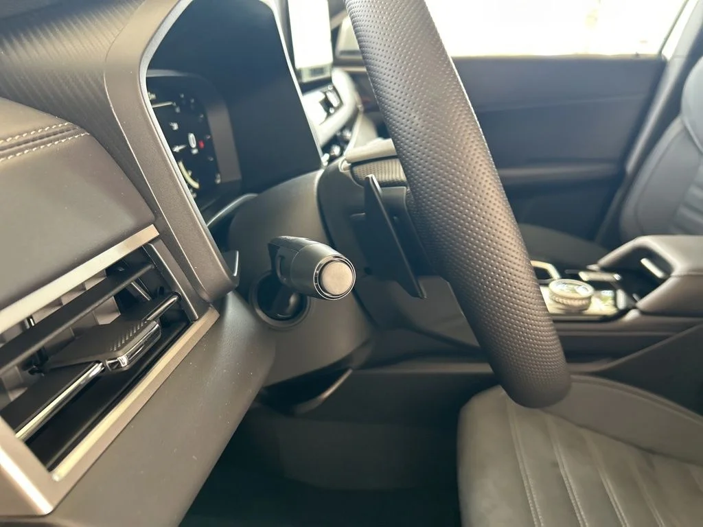 New 2026 Silver Mitsubishi SE 1.5T 2WD image 41
