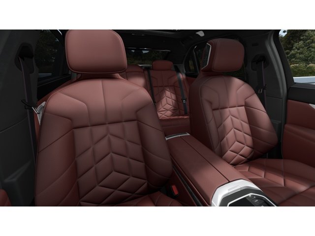 New 2026 Mineral White Metallic BMW 750e xDrive image 11
