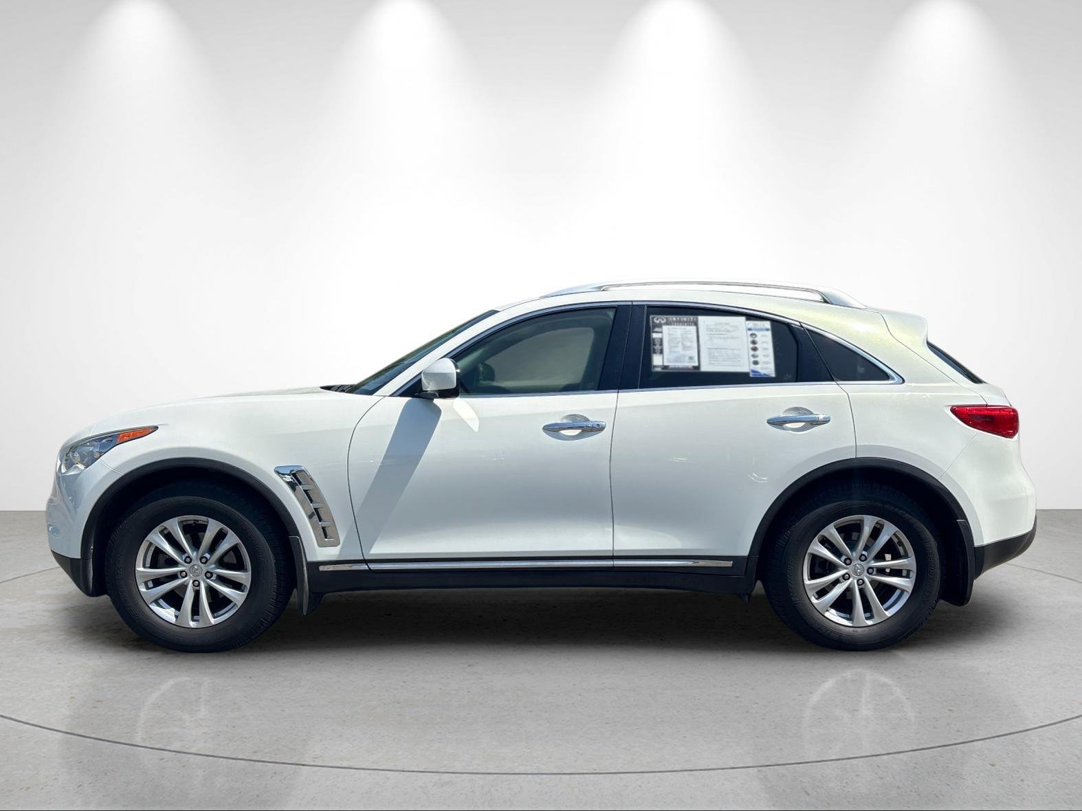Used 2013 Moonlight White INFINITI Base image 2