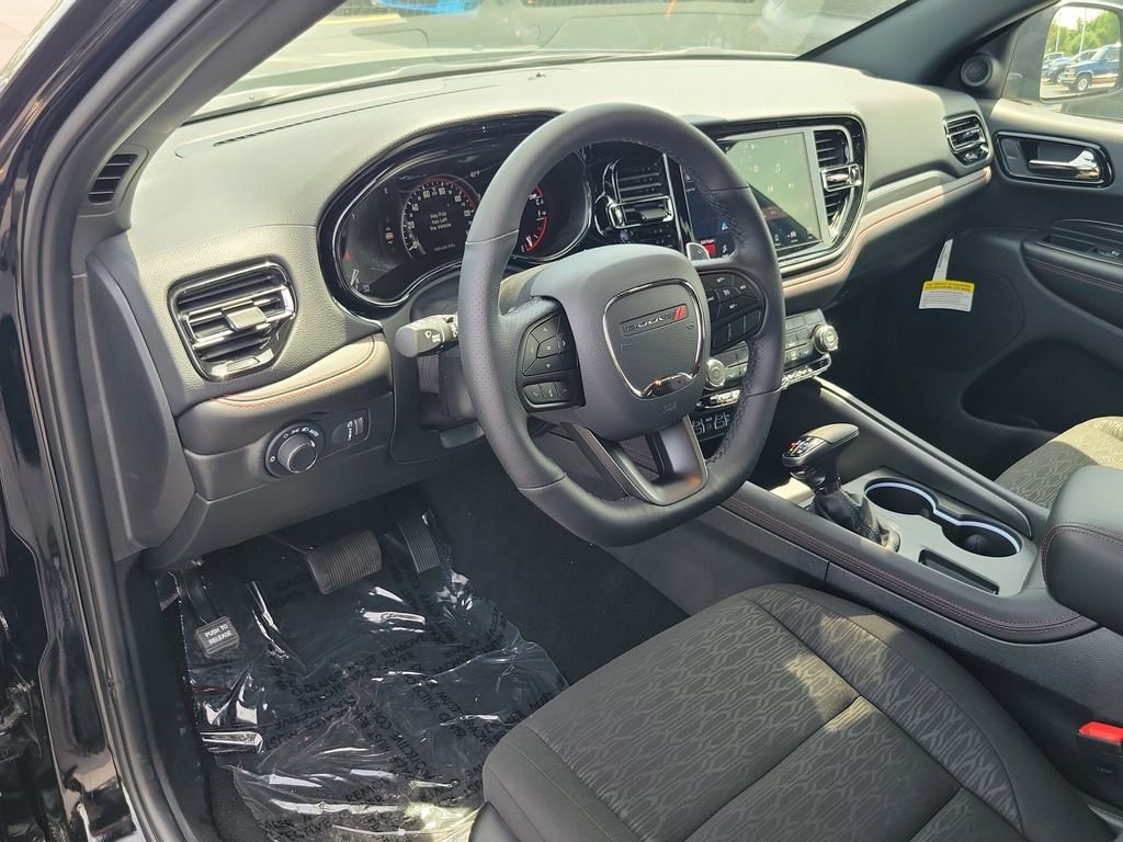 New 2026 Diamond Black Clear-Coat Exterior Paint Dodge GT image 21