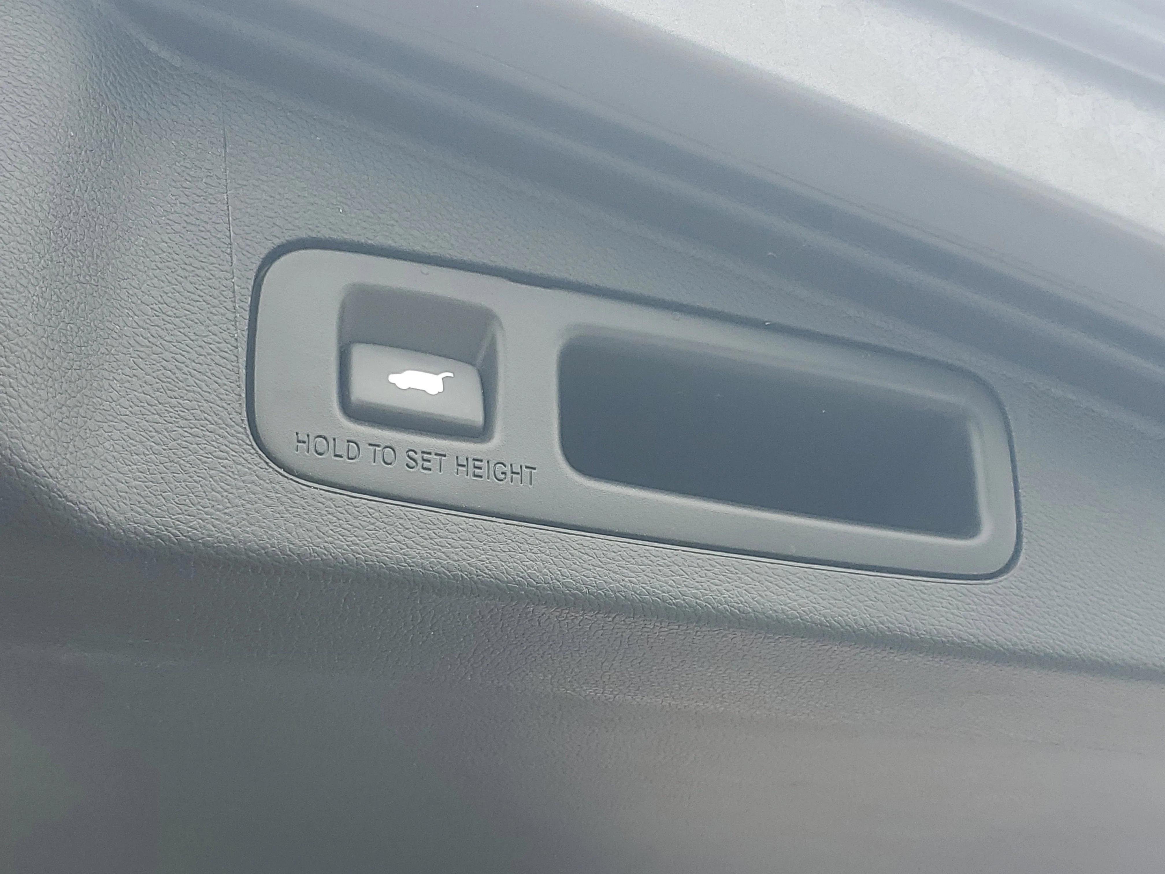 Used 2019 Gunmetal Metallic Honda Touring image 10