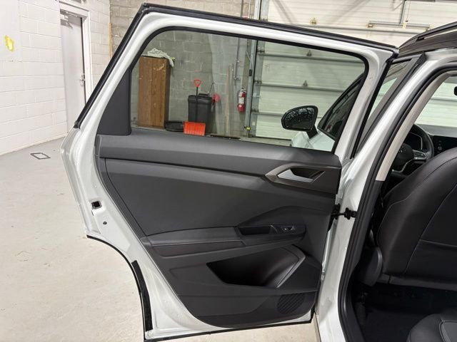 New 2026 White Volkswagen 1.5T SE Black image 12