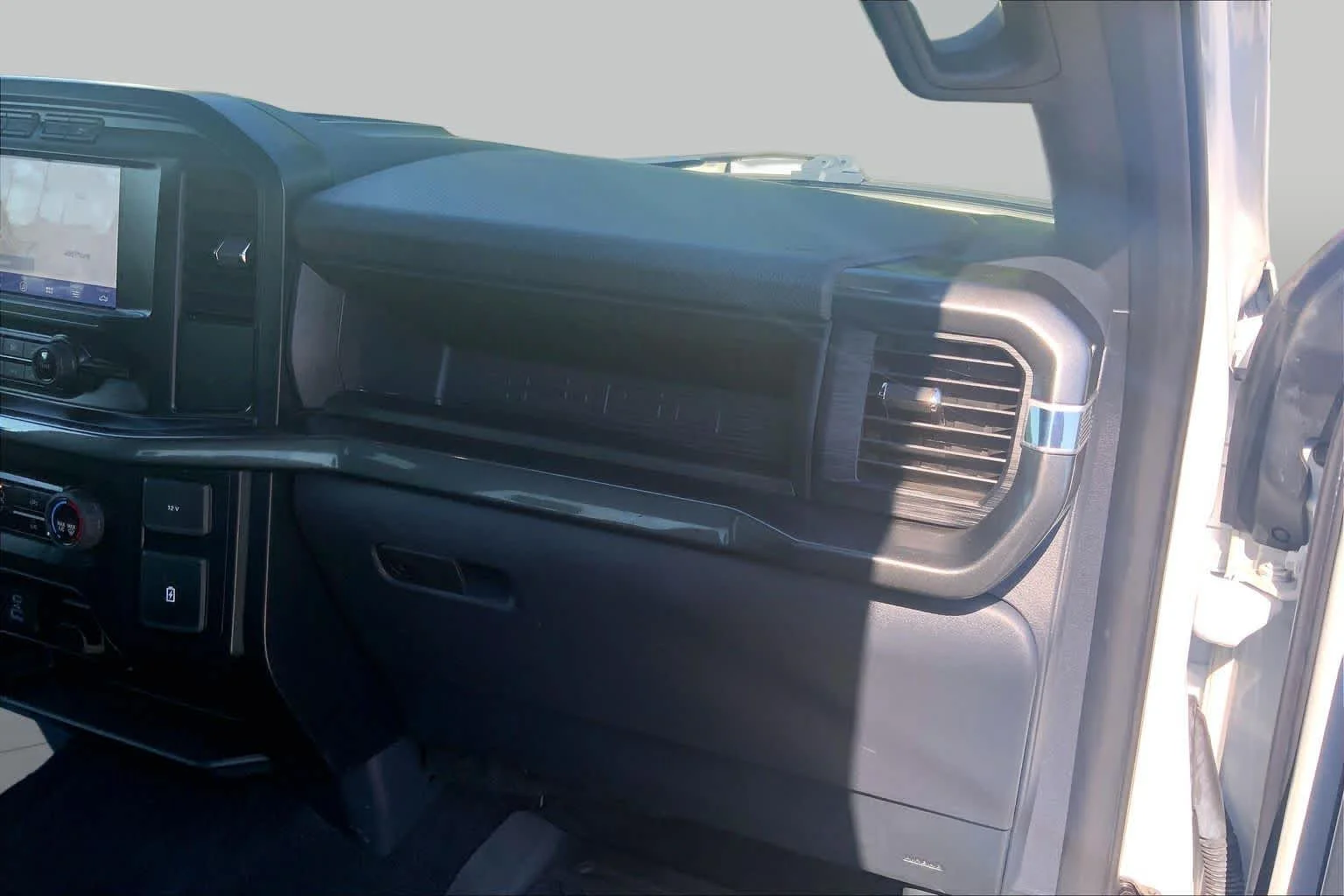 Certified Used 2023 Oxford White Ford XL image 19