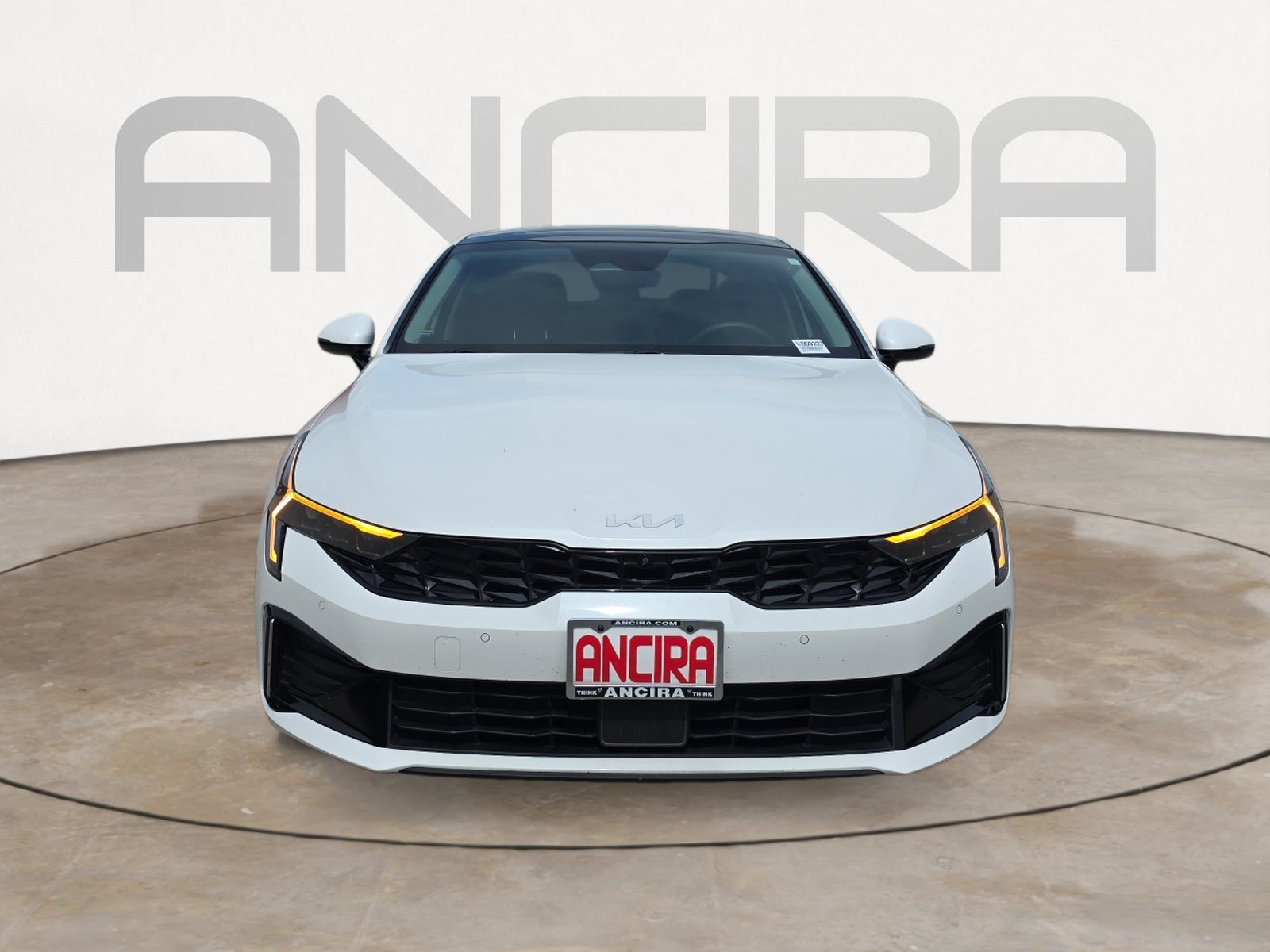 Certified Used 2025 Snow White Pearl Kia EX image 3