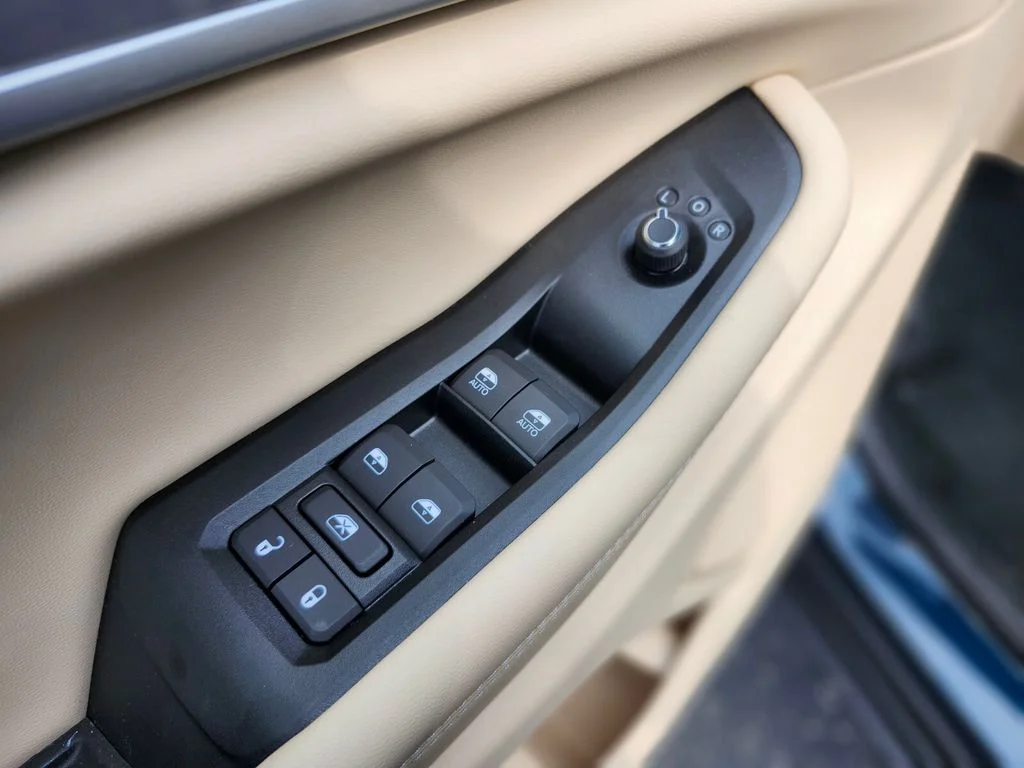 New 2026 Fathom Blue Pearlcoat Jeep Limited image 17