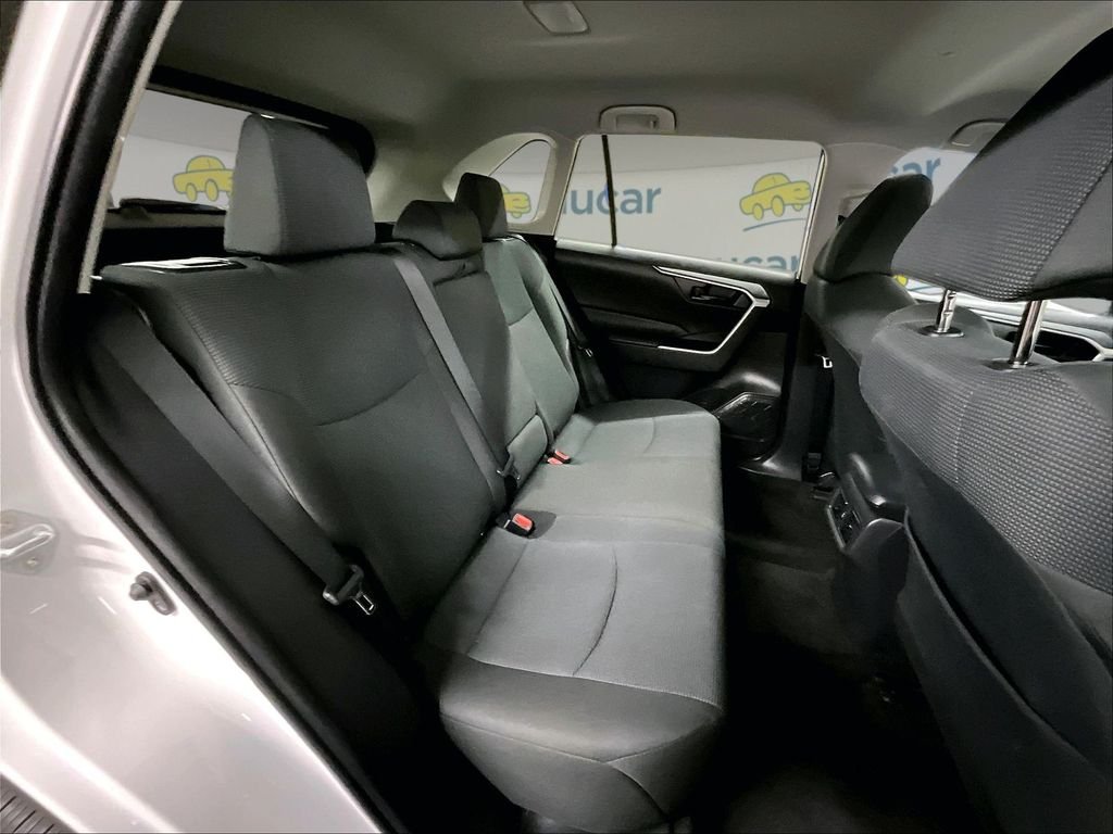 Used 2022 White Toyota LE image 16