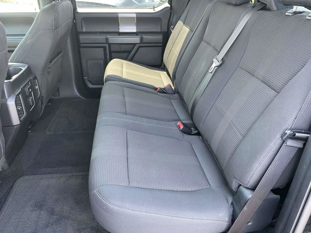 Used 2016 Black Ford XLT image 12