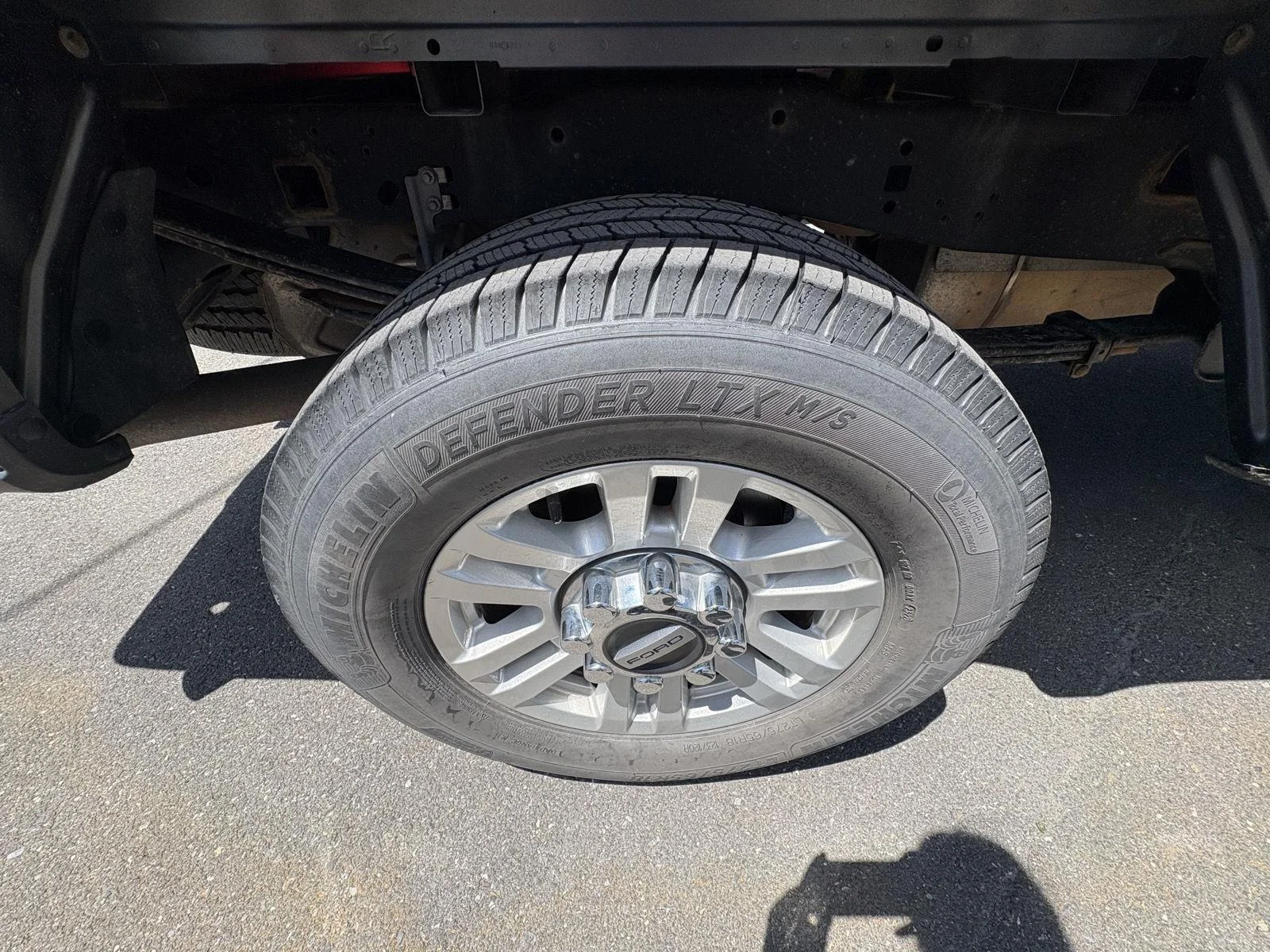 Used 2018 Magnetic Metallic Ford XLT image 9