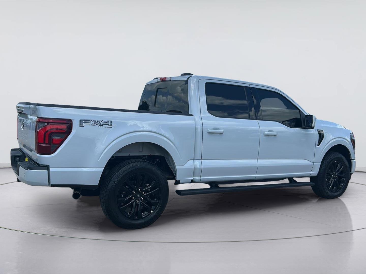 Used 2025 Space White Ford Platinum image 4